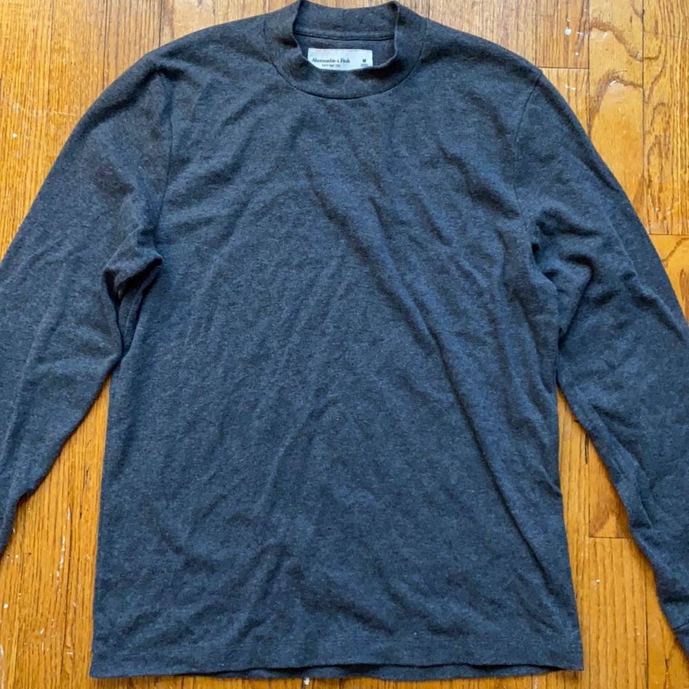 A&F long sleeve tee